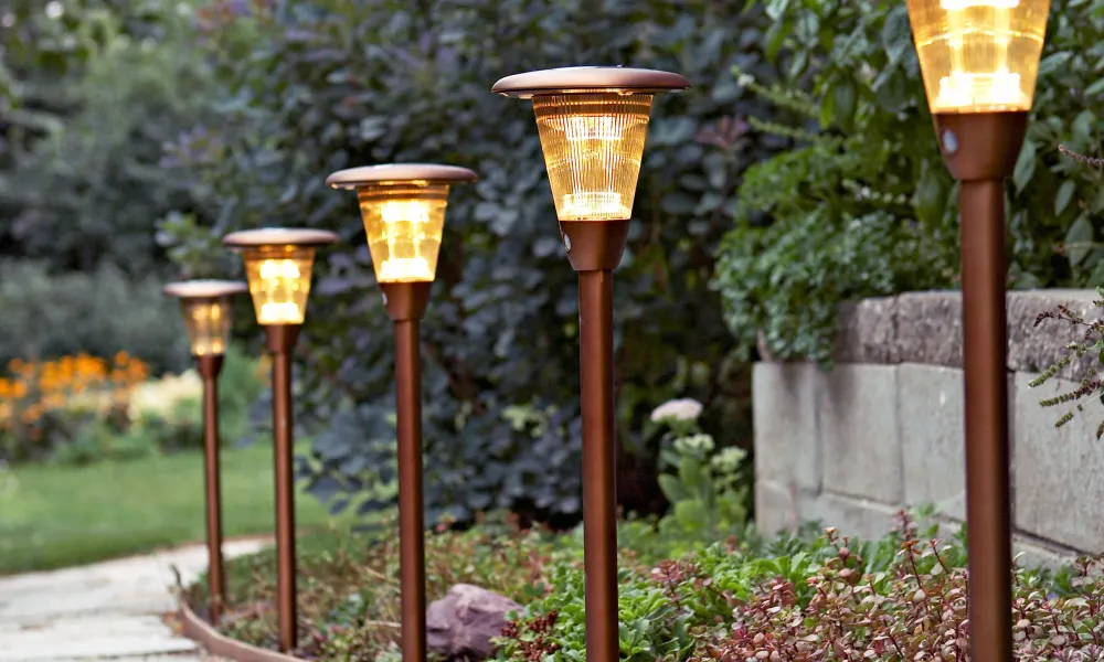 تقديم 13 نوعا من المصابيح الشمسية مع تطبيقاتها ومزاياها وعيوبها